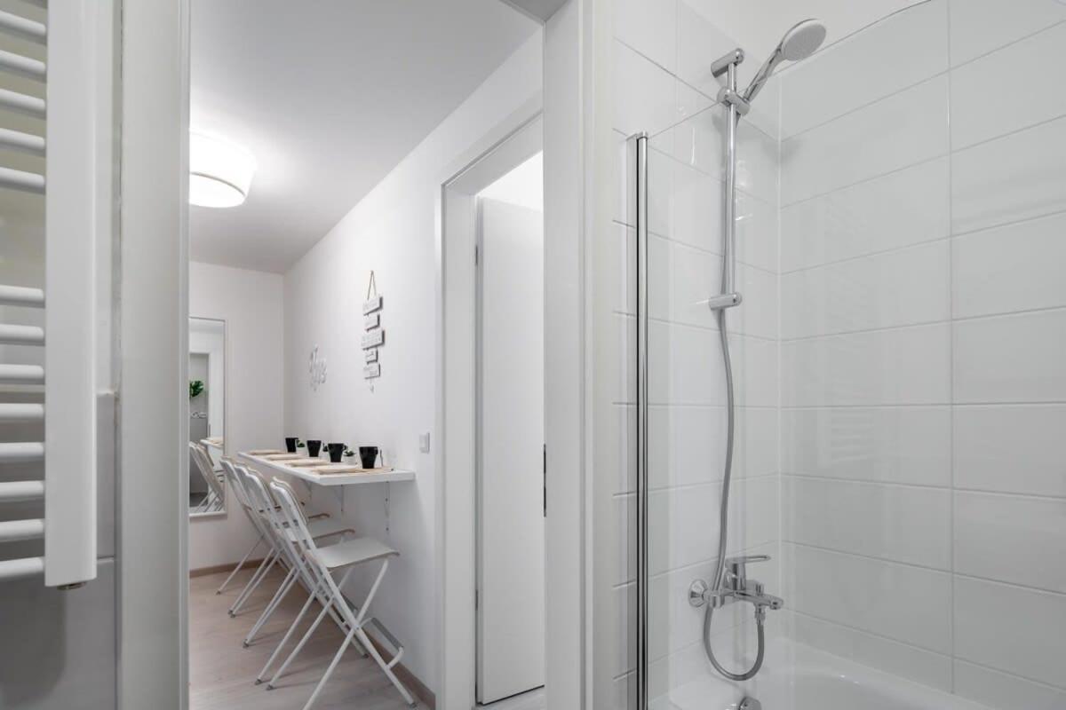 Modern Apt In Authentic Central Area Budapeste Exterior foto